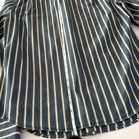 HOLLISTER men’s striped button-down, Small - Picture 9 of 10